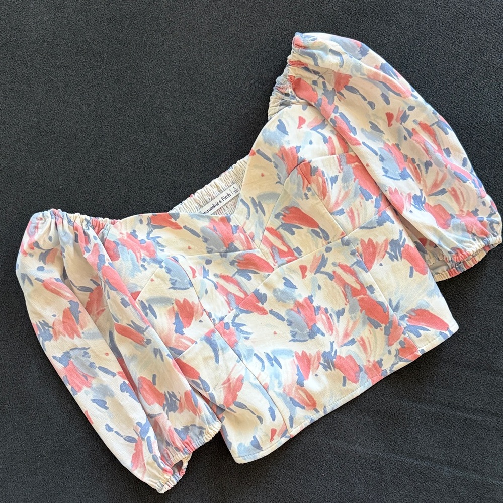 Abercrombie & Fitch Cream Floral Crop Top with Coral & Light Blue Accents
